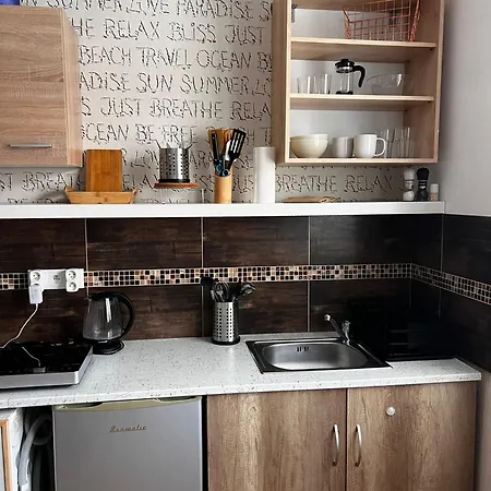 Apartment Petite Urban Oasis