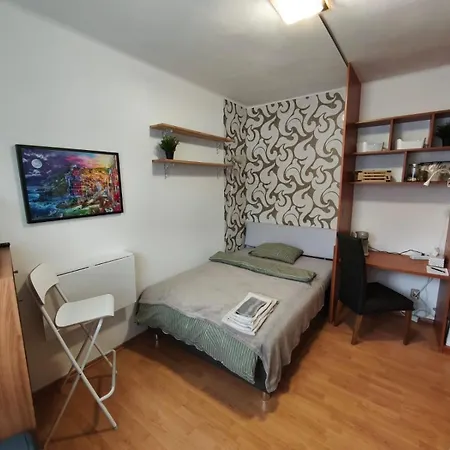 Apartment Petite Urban Oasis
