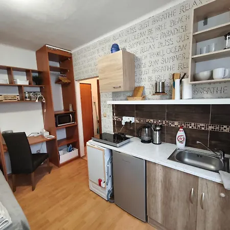 Petite Urban Oasis * ブラチスラヴァ