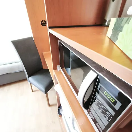 Petite Urban Oasis Apartamento Bratislava