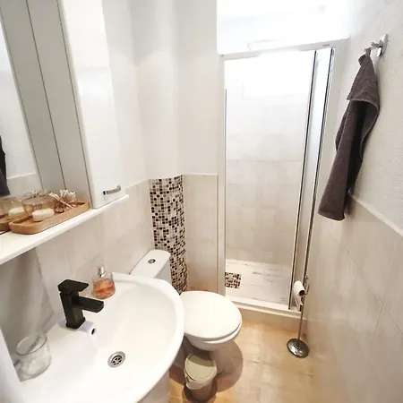 Petite Urban Oasis Apartamento Bratislava