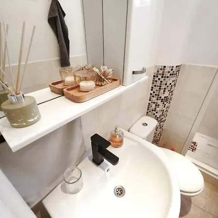 Petite Urban Oasis Apartamento Bratislava
