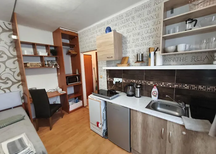 Petite Urban Oasis * براتسيلافا