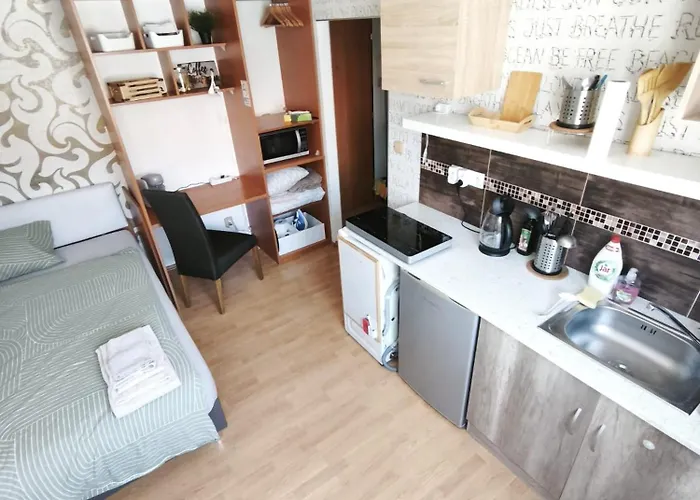 Petite Urban Oasis Apartmán