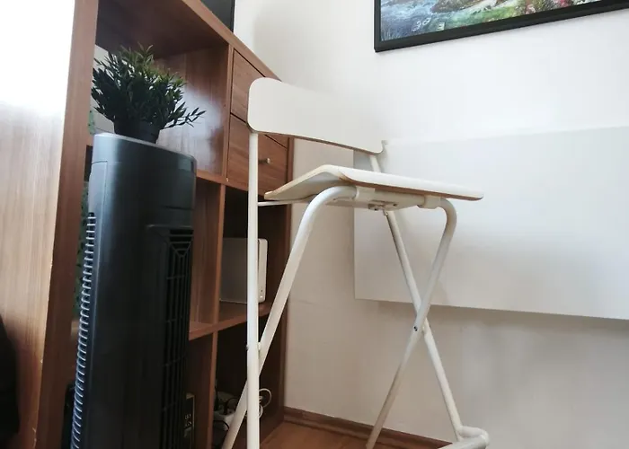 Petite Urban Oasis *