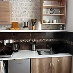 Apartman Petite Urban Oasis