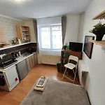 Petite Urban Oasis Apartman *